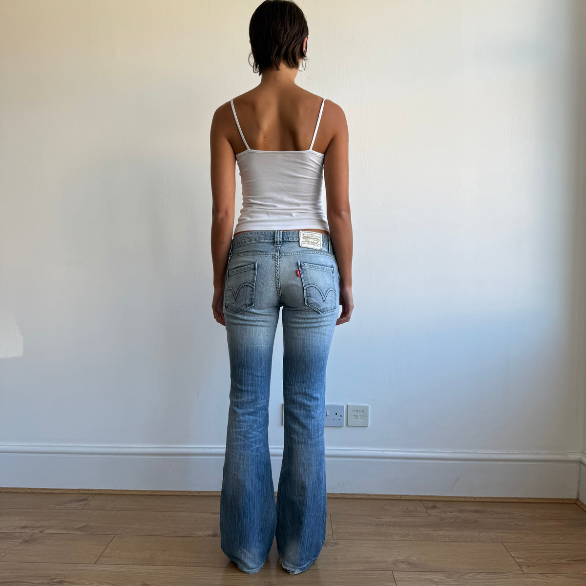 Levi’s low waist bootcut jeans - Size 30x31.5