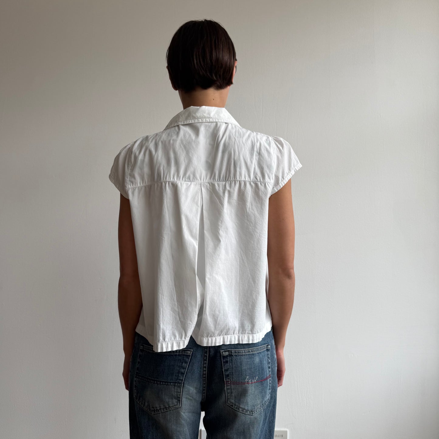 White short sleeve peacoat shirt - Size M