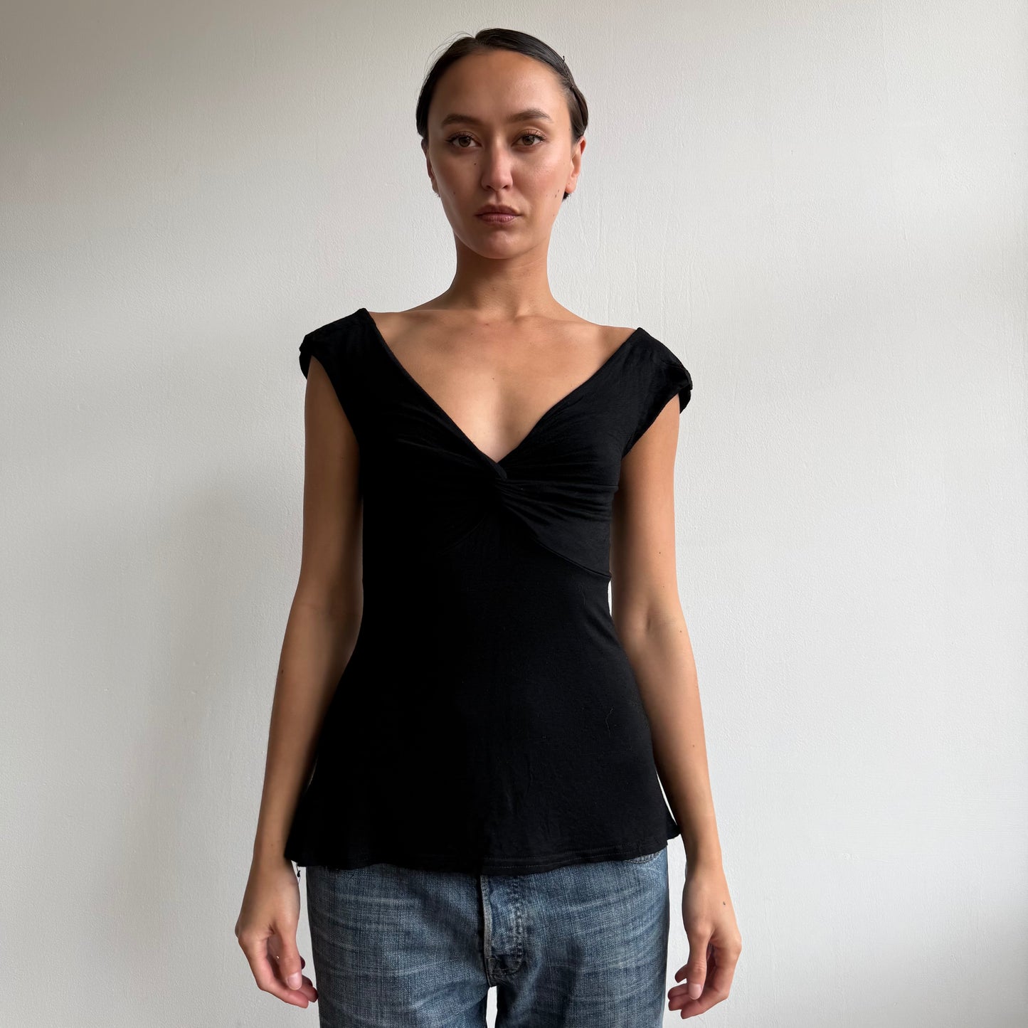 Black twist keyhole short sleeve top - Size S