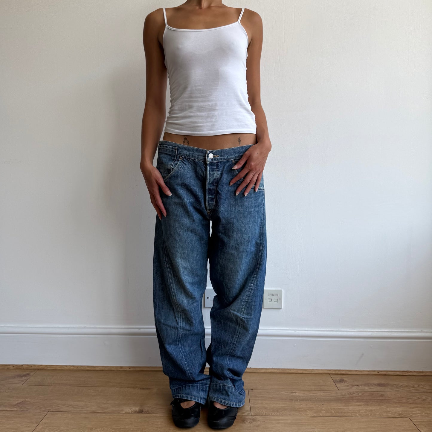 Levi’s Engineered cinch back jeans - Size 34x32