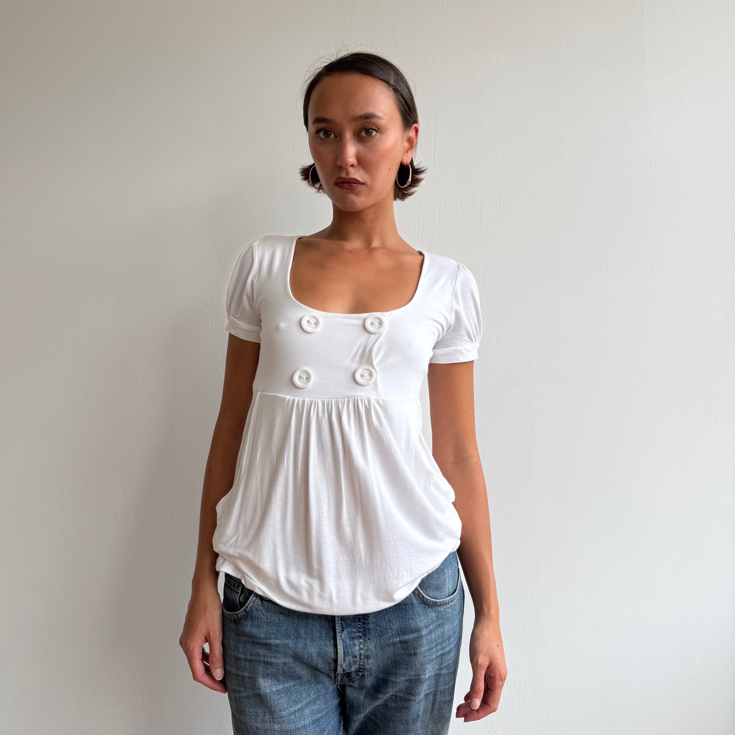 White short sleeve button top - Size M