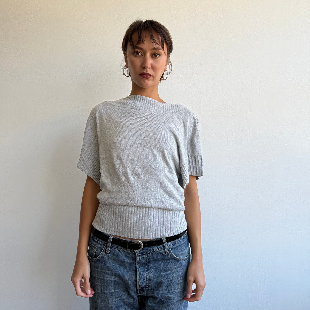 Grey slouchy short sleeve knit - Size M