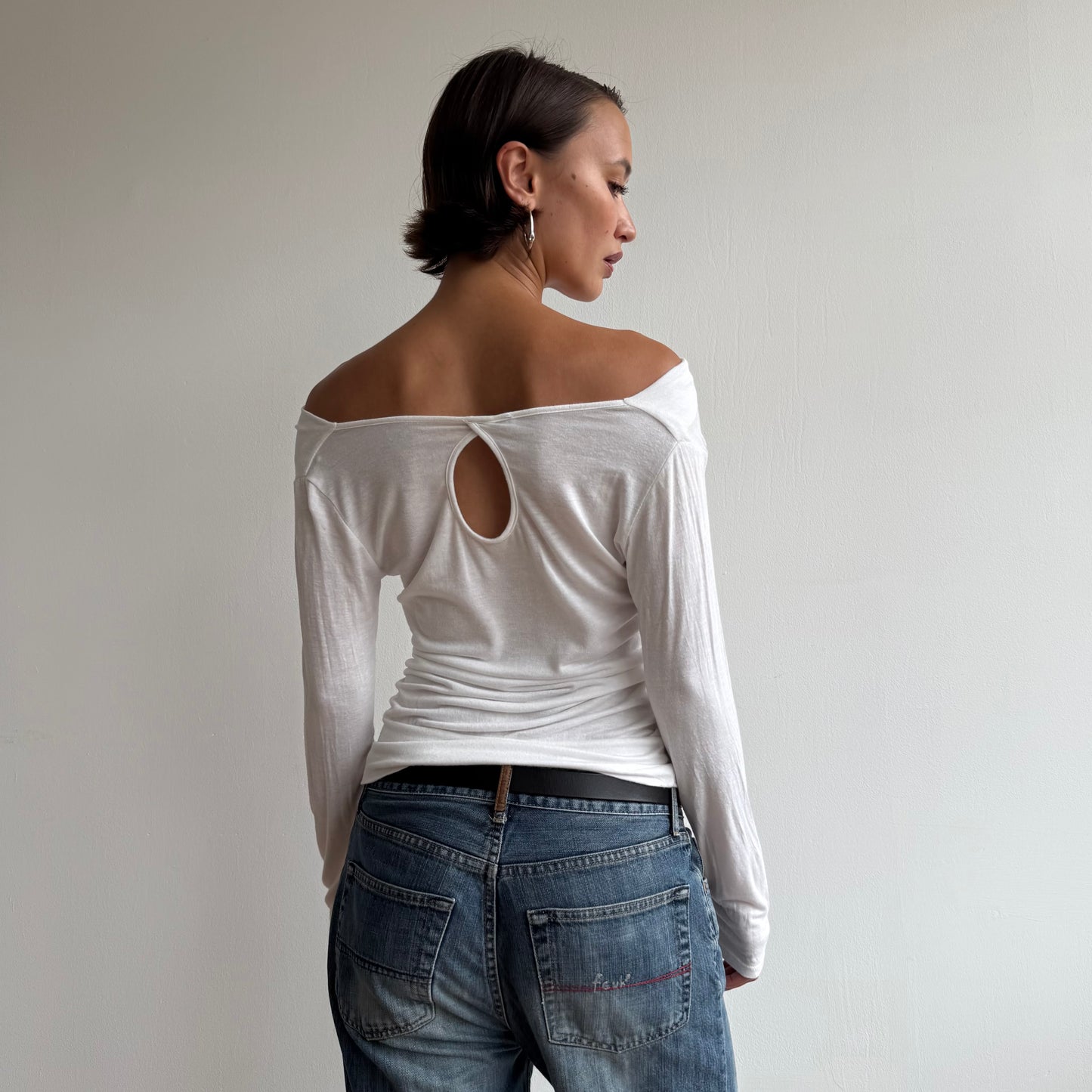 White long sleeve keyhole top - Size S