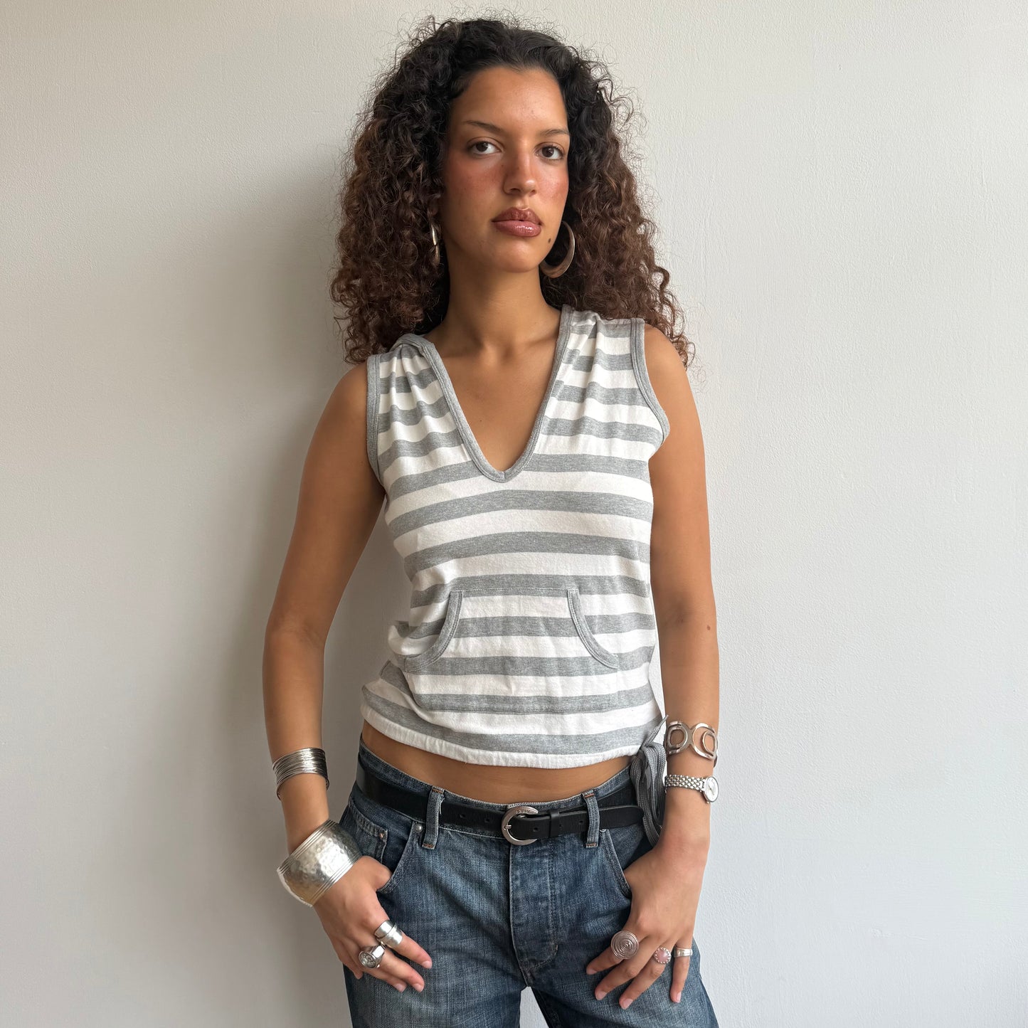 Grey striped sleeveless hoodie - Size M