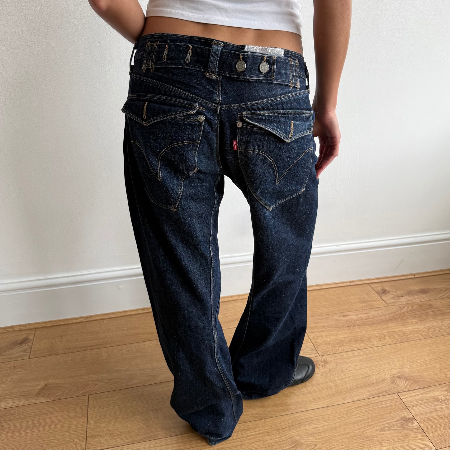 Levi’s Engineered dark wash button jeans - Size 32x32