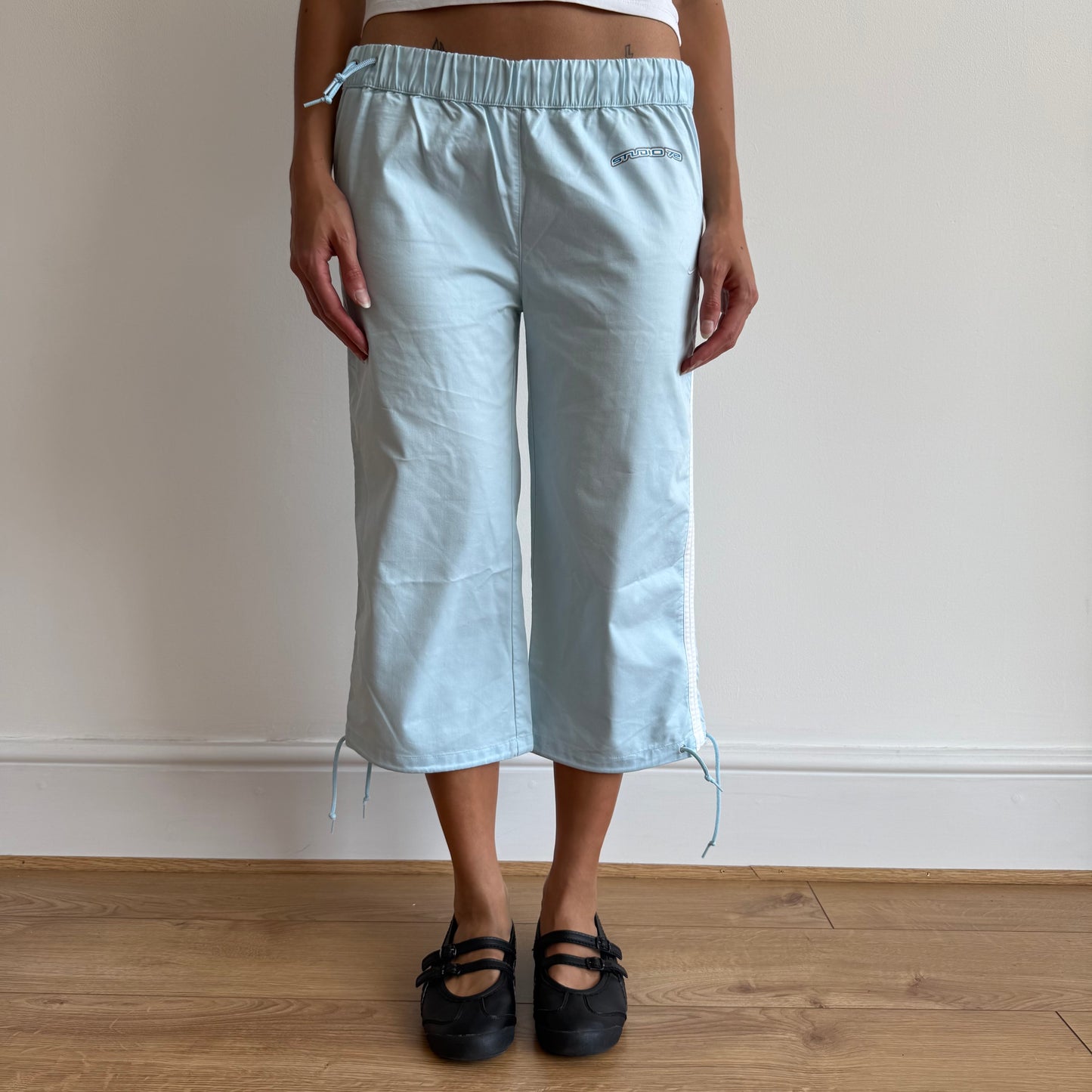 Baby blue Nike toggle capris - Size S