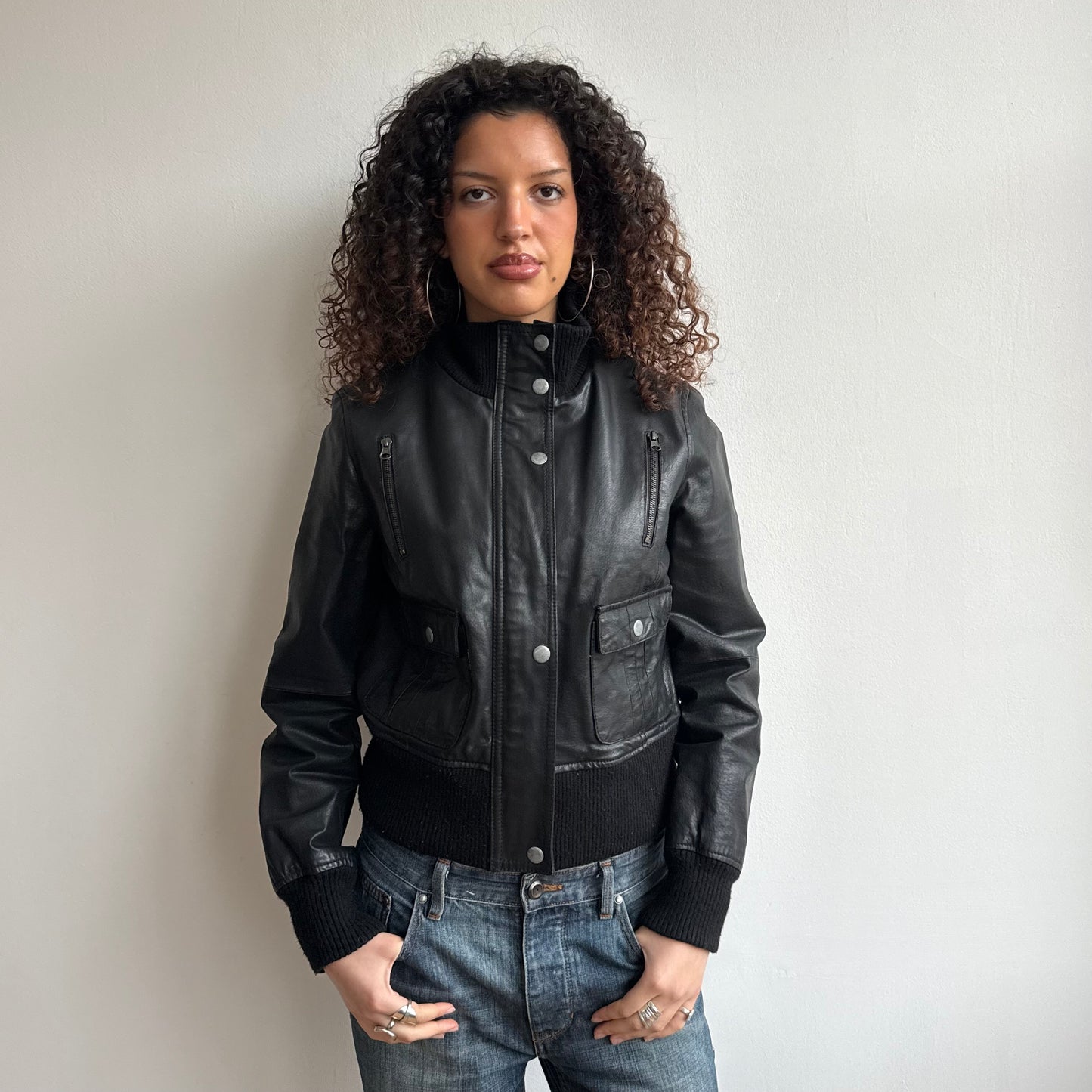 Black leather bomber jacket - Size M