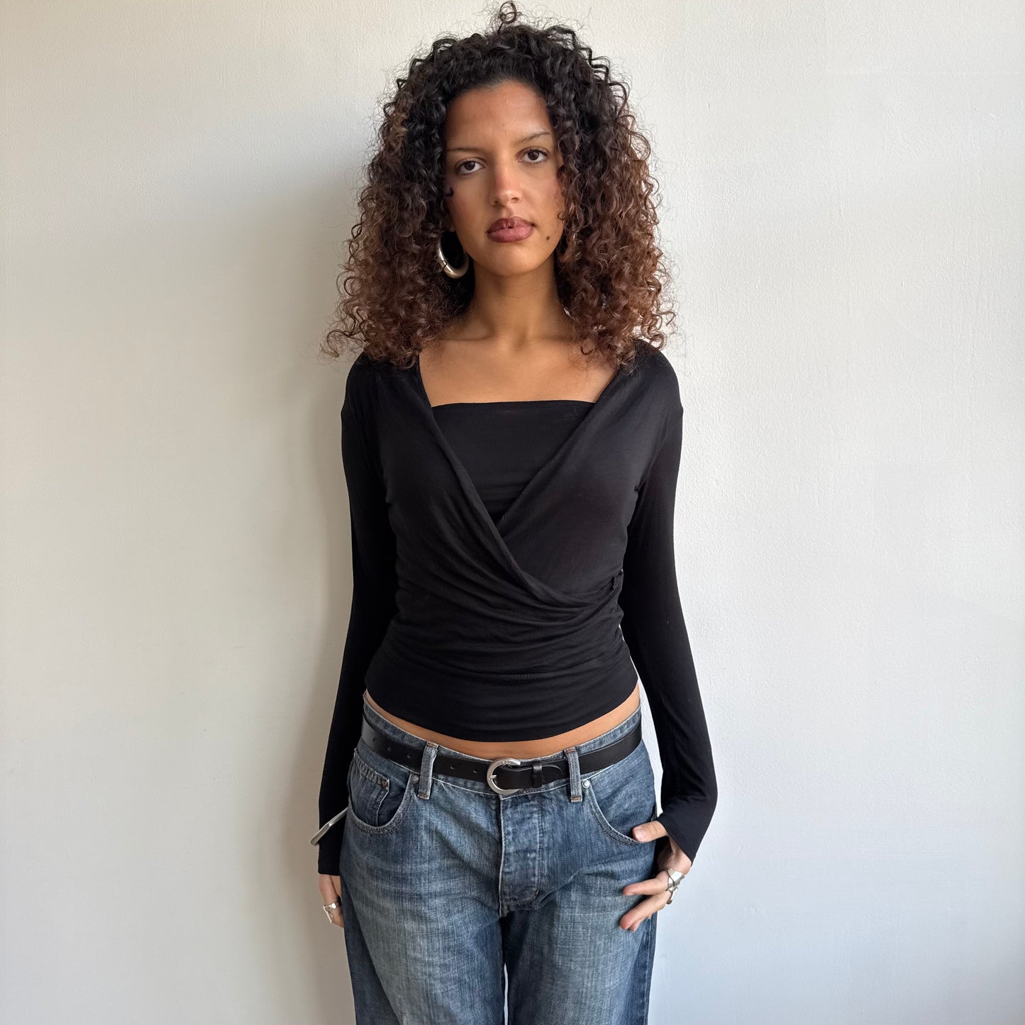 Black long sleeve keyhole top - Size S