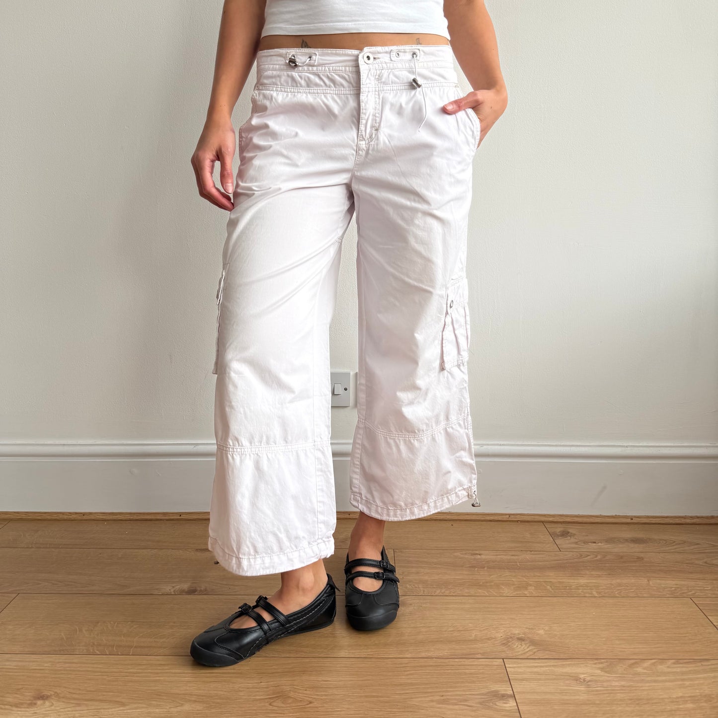 Pale pink toggle capris - Size S