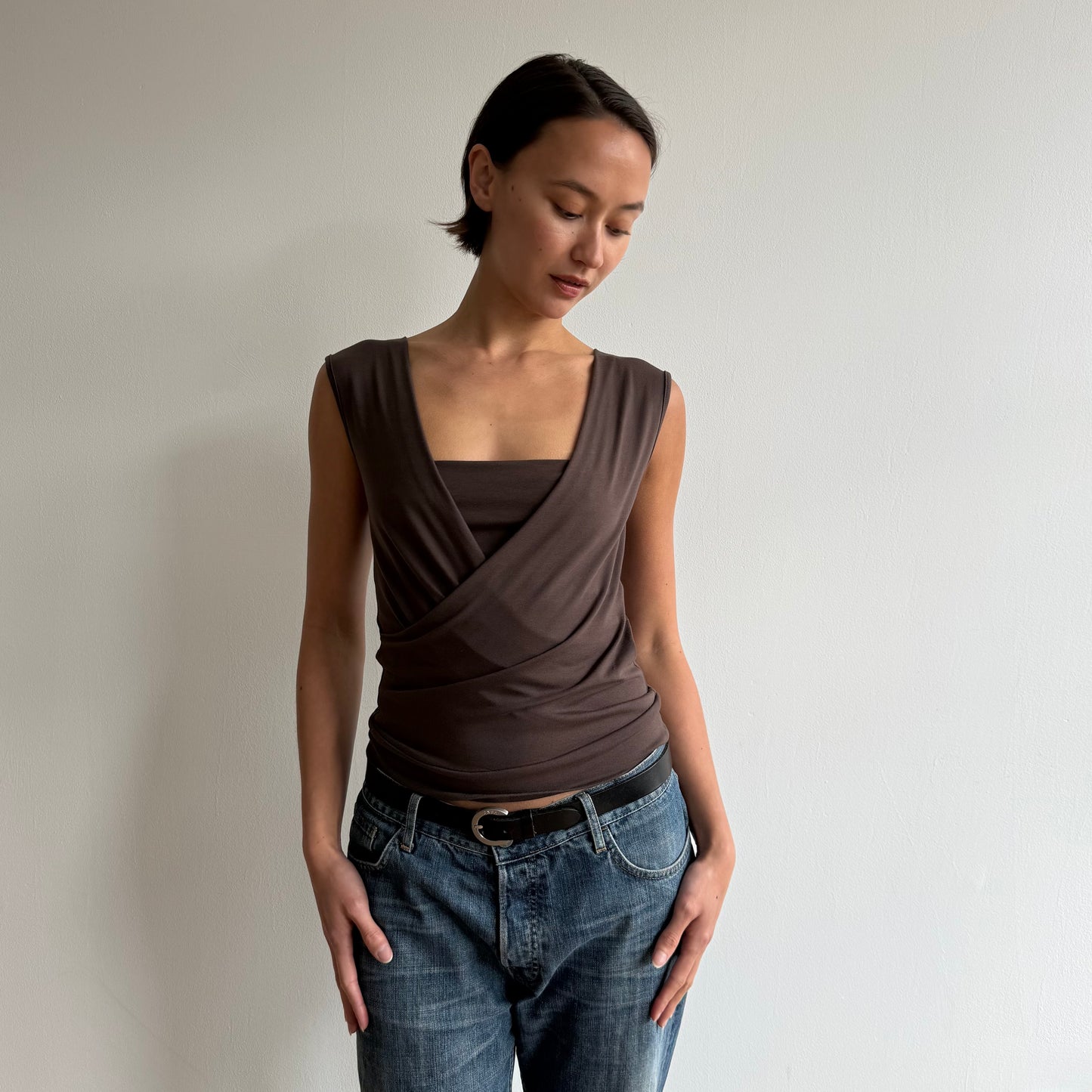 ‘The Keyhole Top’ sleeveless - Mocha