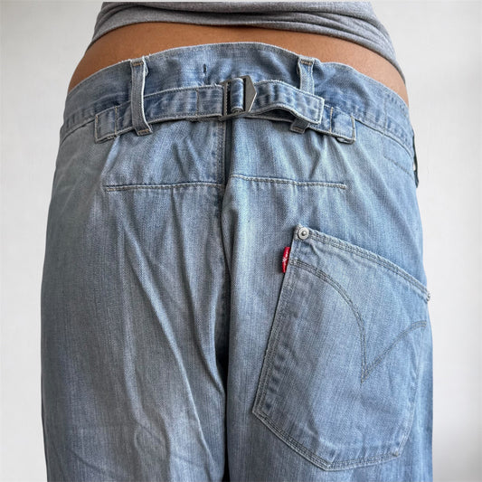 Levi’s Engineered buckle jeans - Size 34