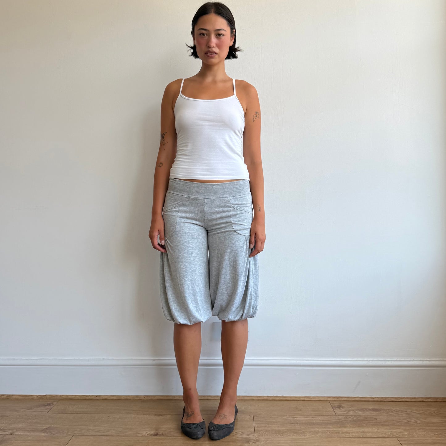 Grey bubble pocket capris - Size S