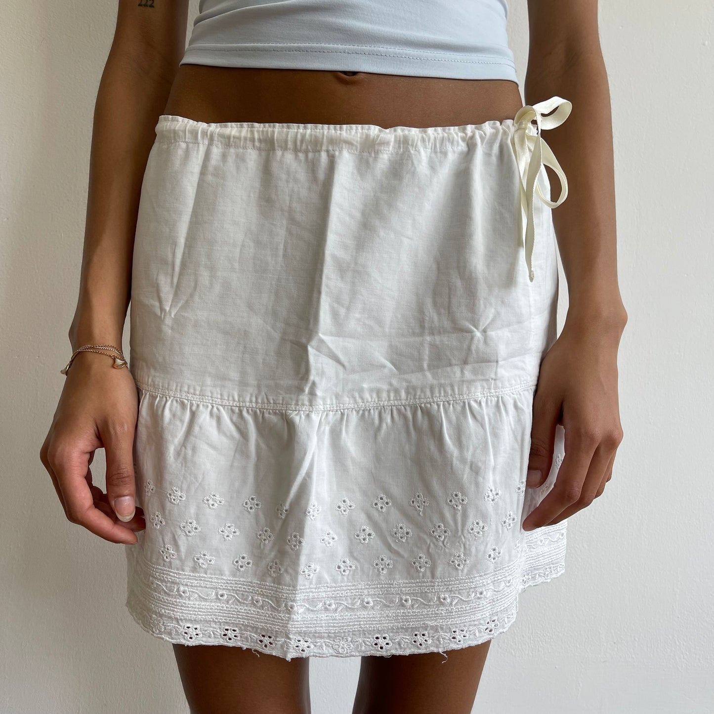 White broderie tie side skirt - Size XS