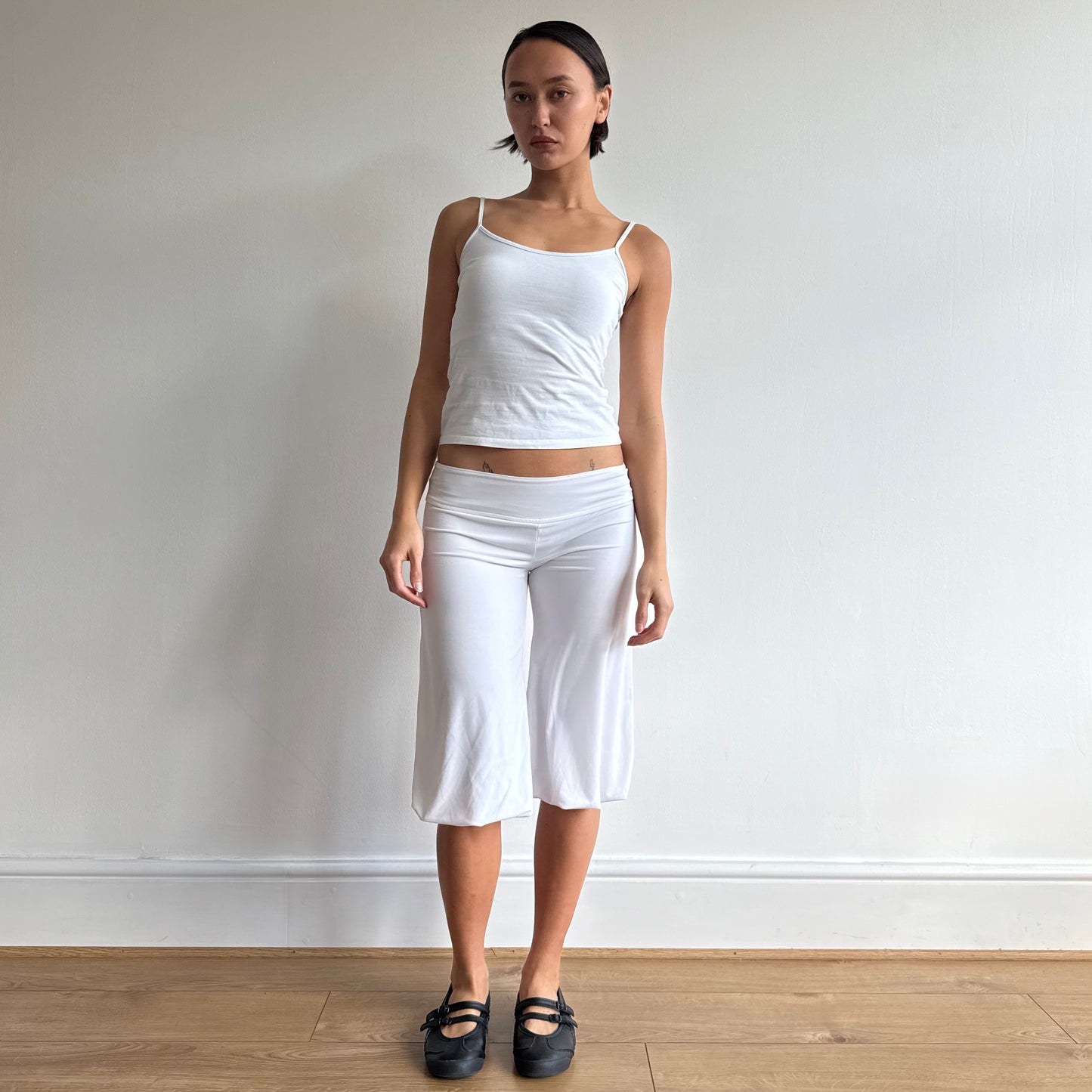 White harem bubble capris - Size M