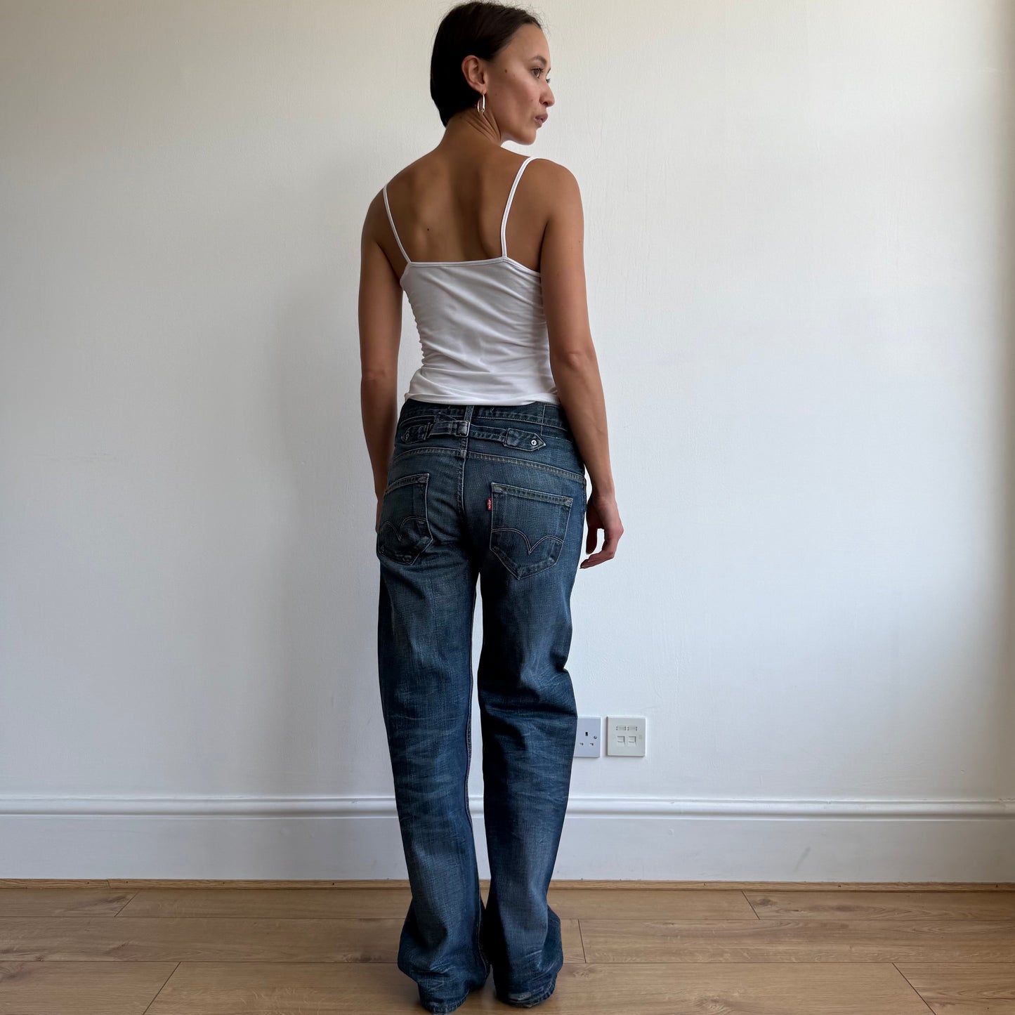 Levi’s cinch back jeans - Size 29x32
