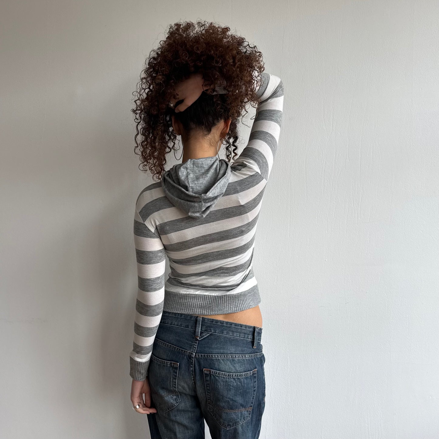 Grey and white striped hoodie - Size S