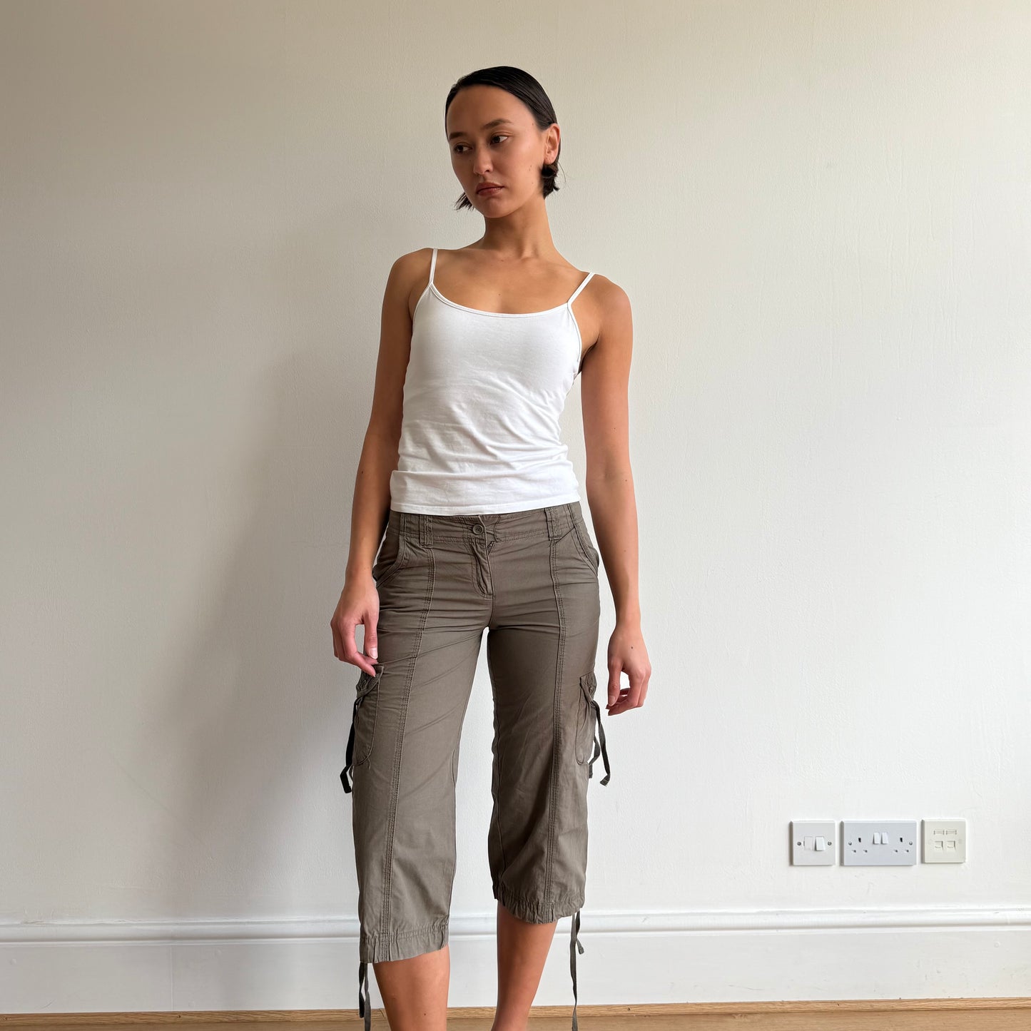 Khaki cargo capris - Size XS