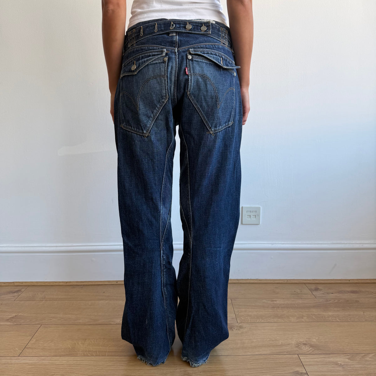 Levi’s Engineered button jeans - Size 31x32