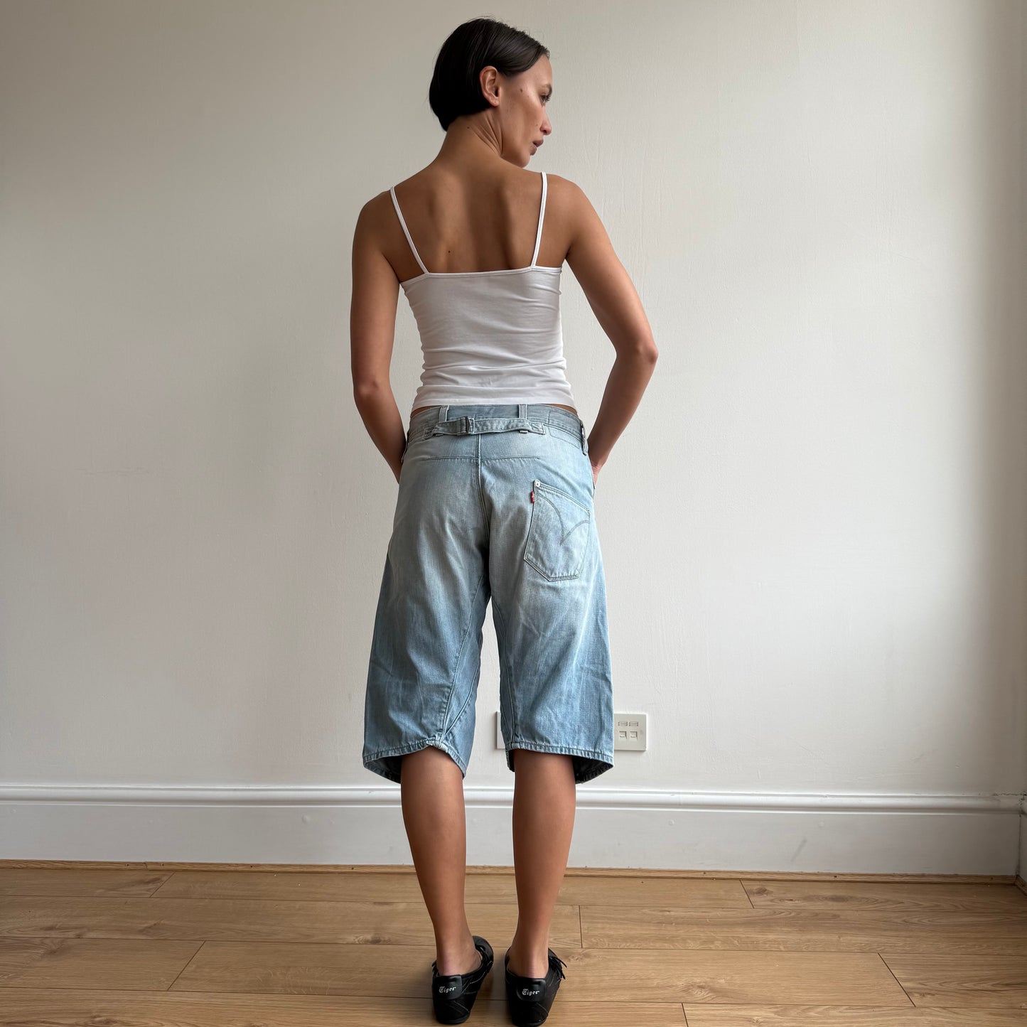 Levi’s Engineered cinch jorts - Size S