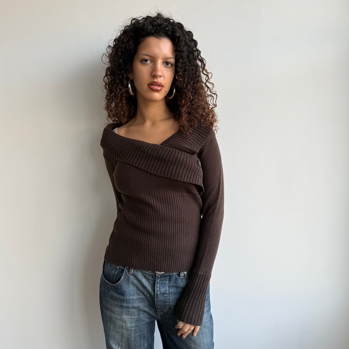 Brown button v neck knit - Size M
