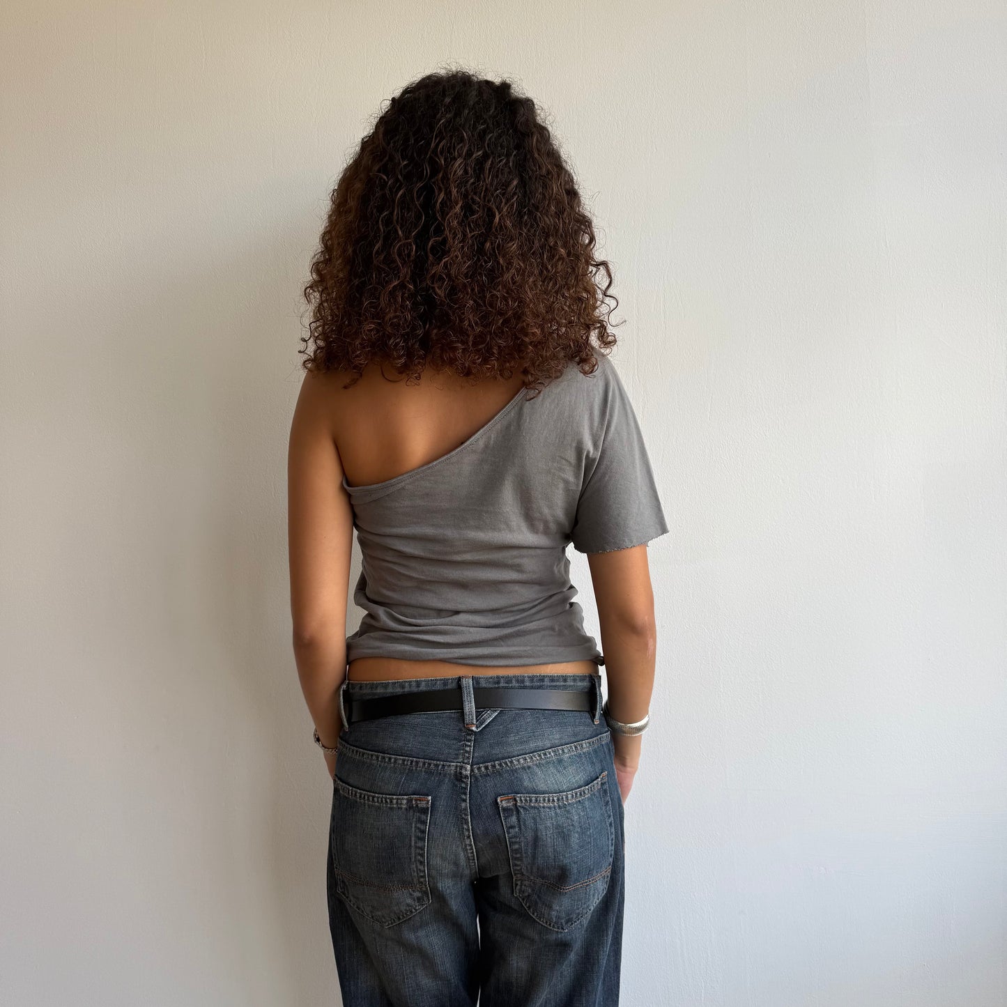 Grey one shoulder top - Size S/M