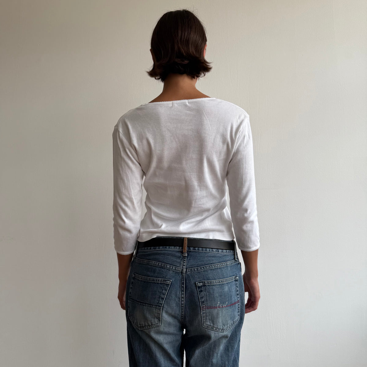 White 3/4 sleeve picot trim top - Size S