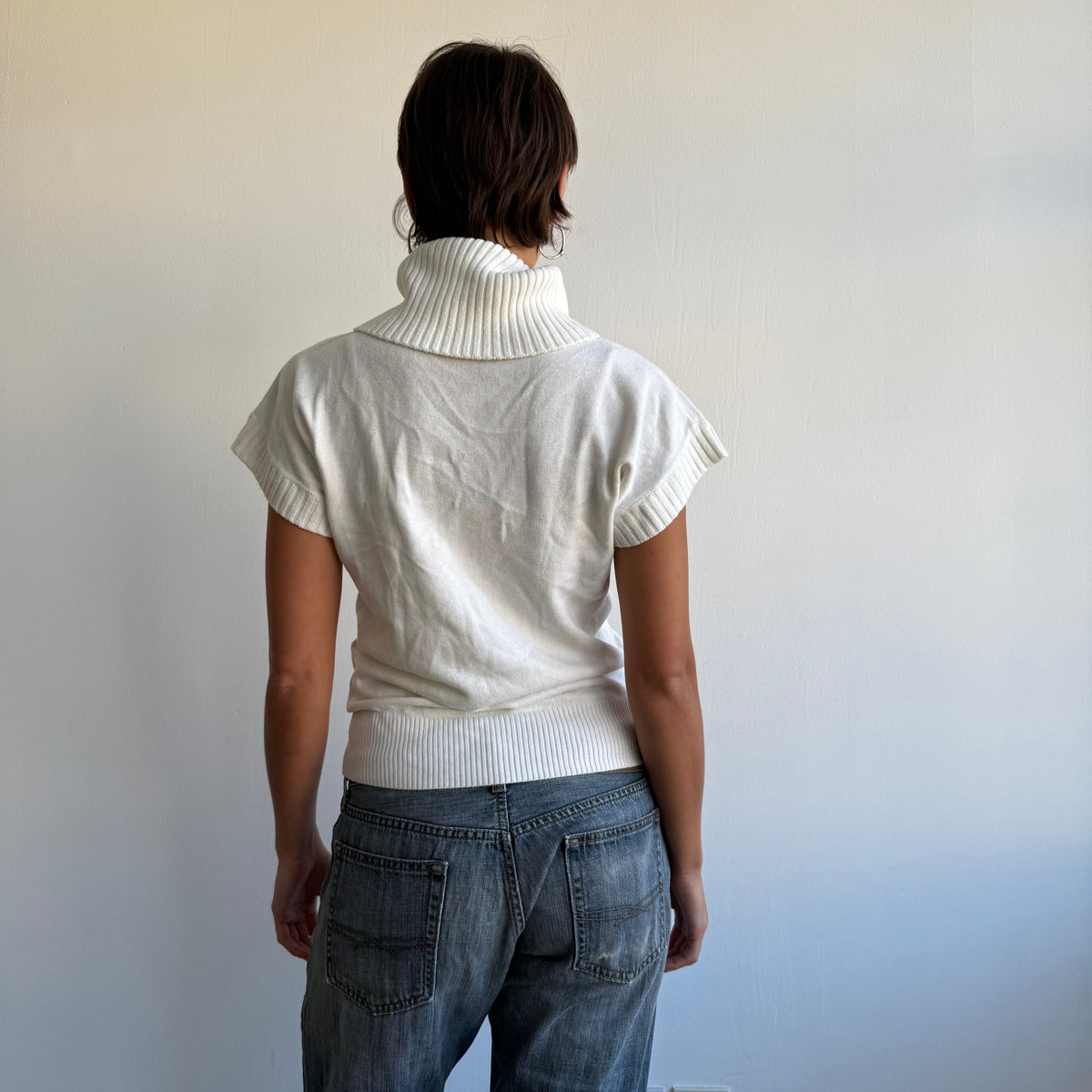 Cream short sleeve roll neck slouchy knit - Size M