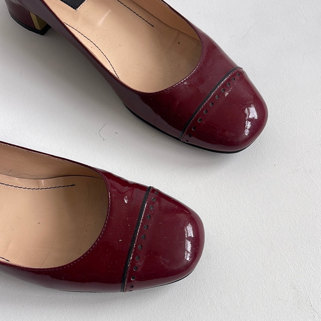 Red heeled ballet shoes - Size UK7