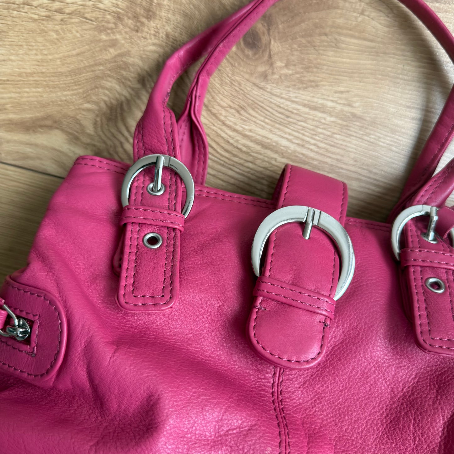 Hot pink buckle bag - One Size