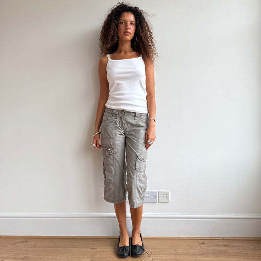 Grey cargo capris - Size S/M