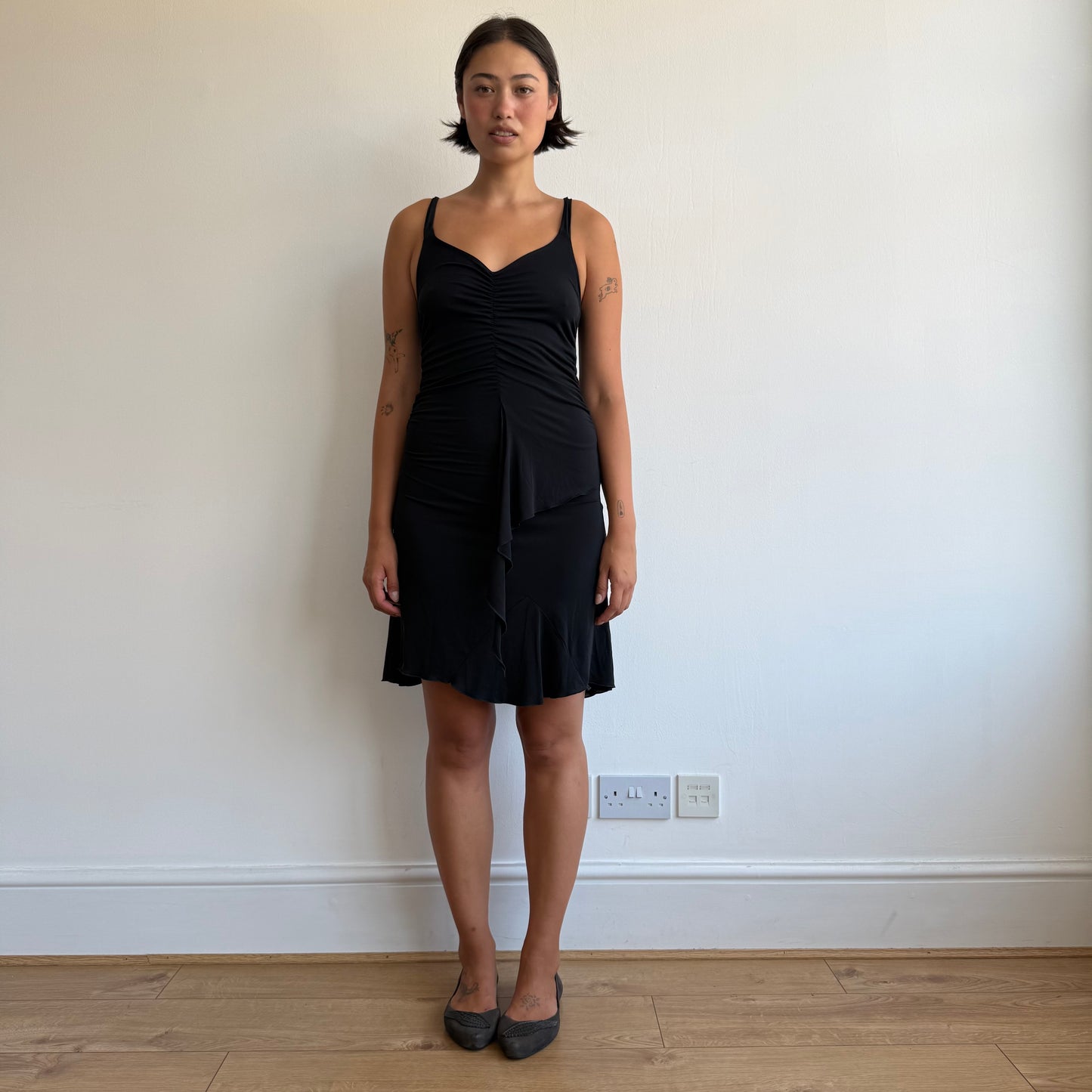 Black ruched open tie back dress - Size S