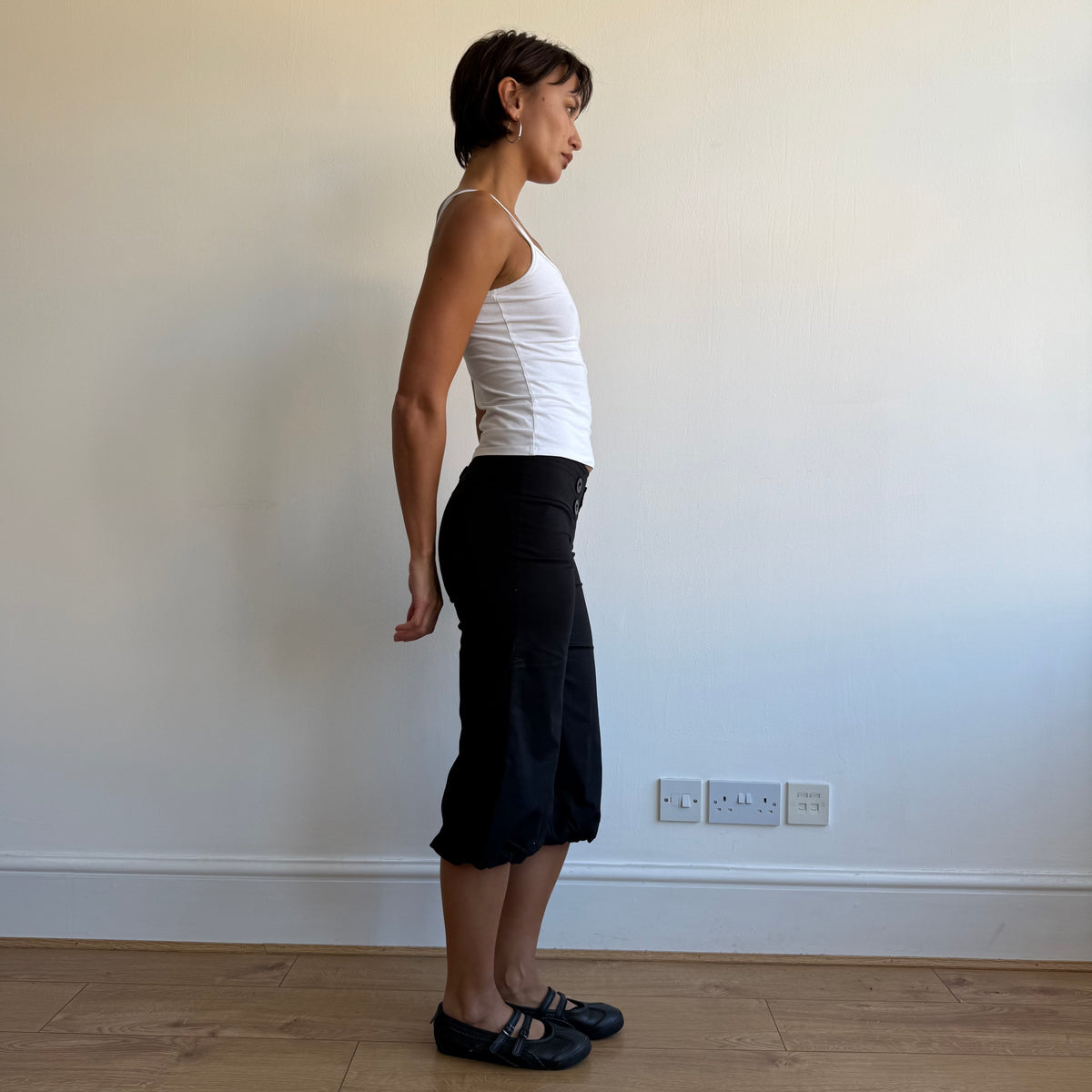 Black button bubble capris - Size S