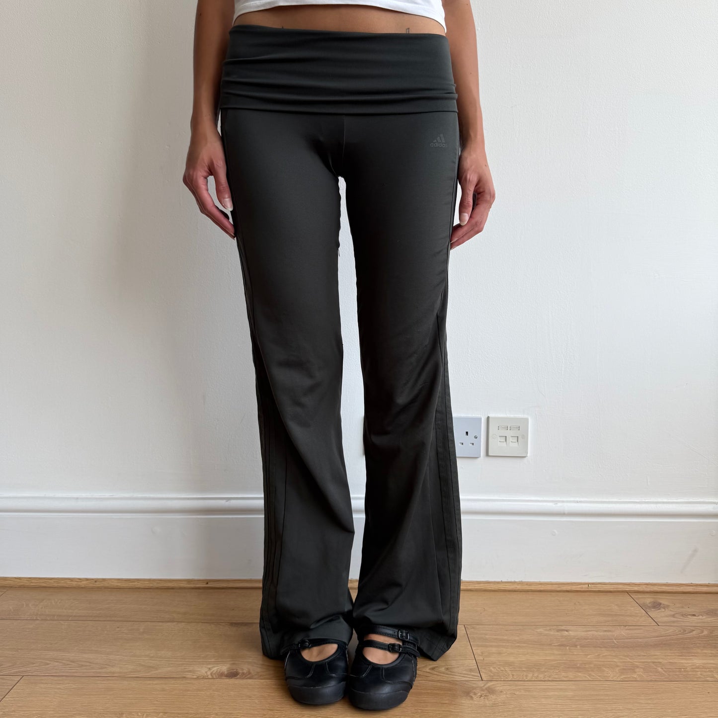 Khaki Adidas stripe flared yoga pants - Size S-M