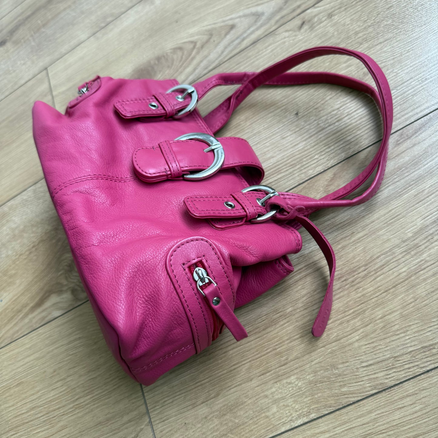 Hot pink buckle bag - One Size