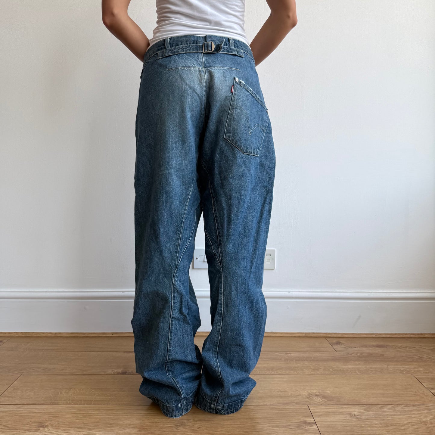 Levi’s Engineered cinch back jeans - Size 34x34