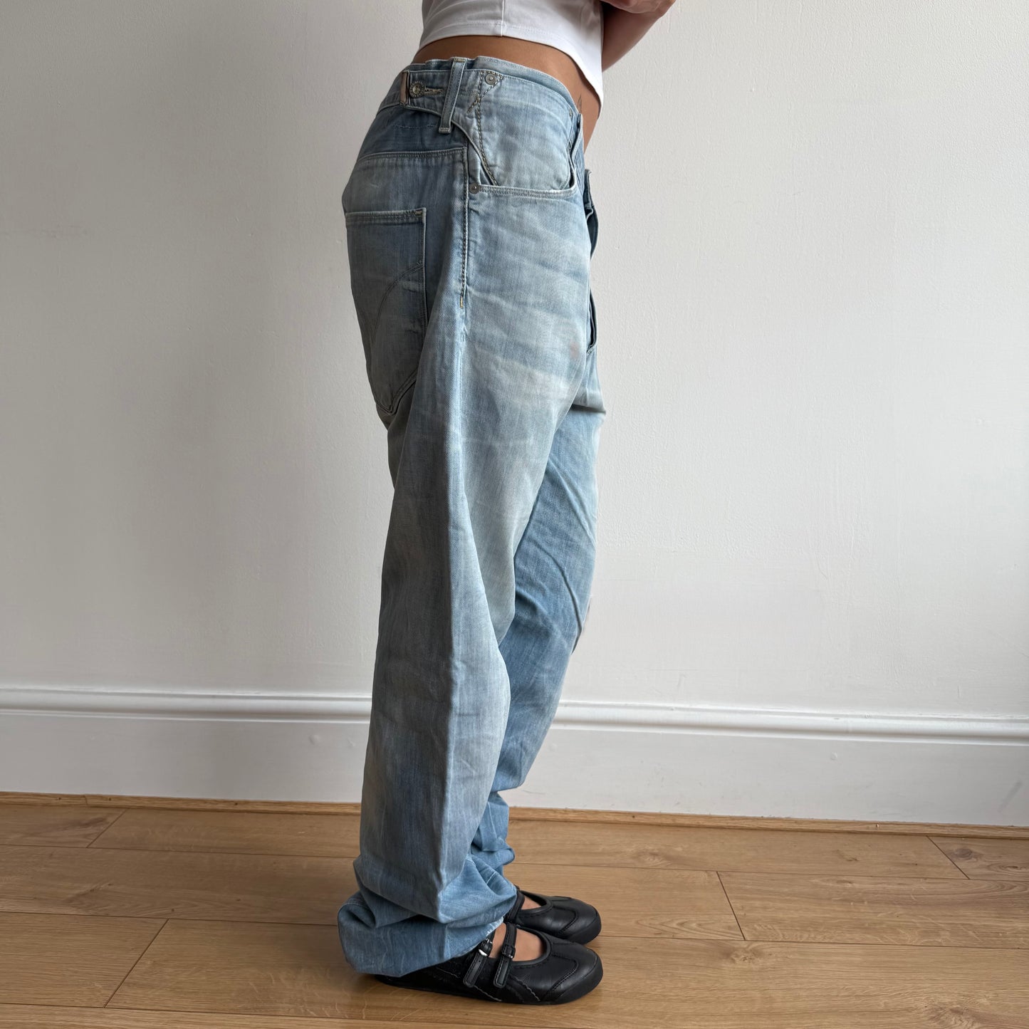 Levi’s Engineered light wash jeans - Size 33x34