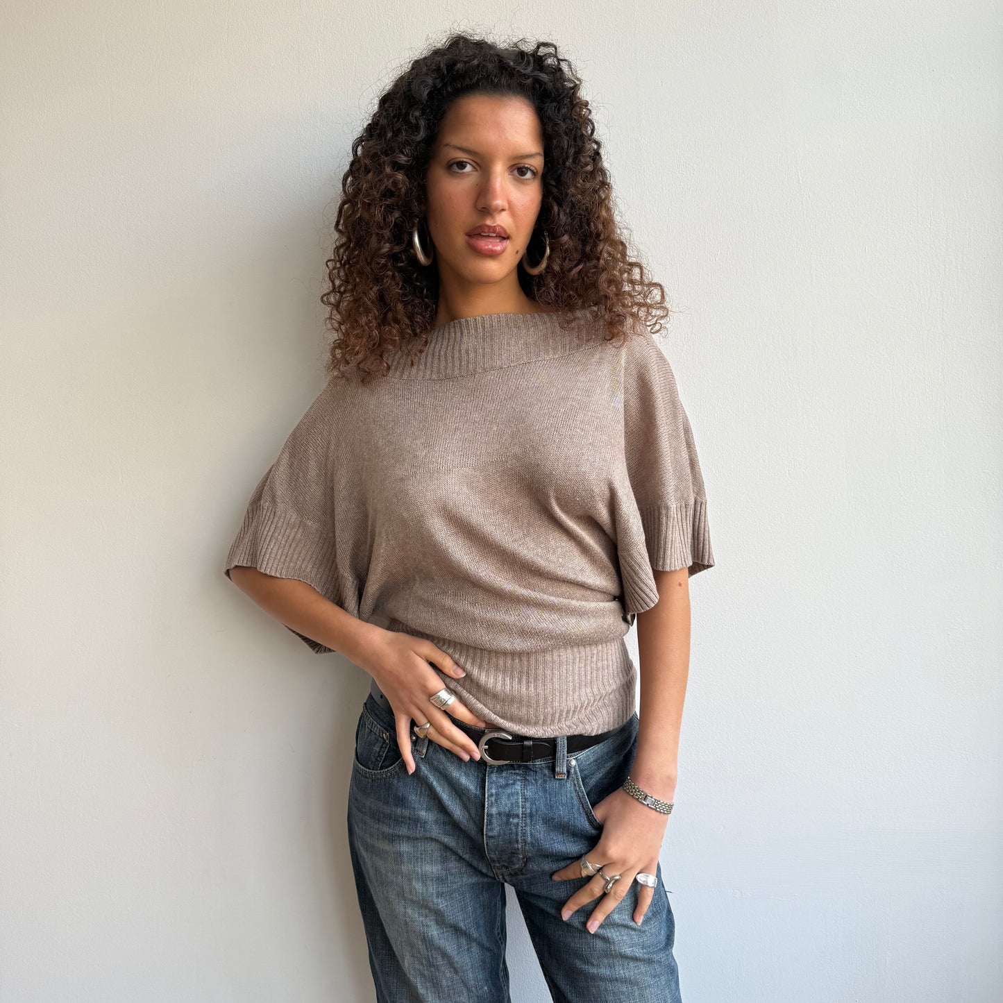 Beige short sleeve slouchy knit - Size S-M
