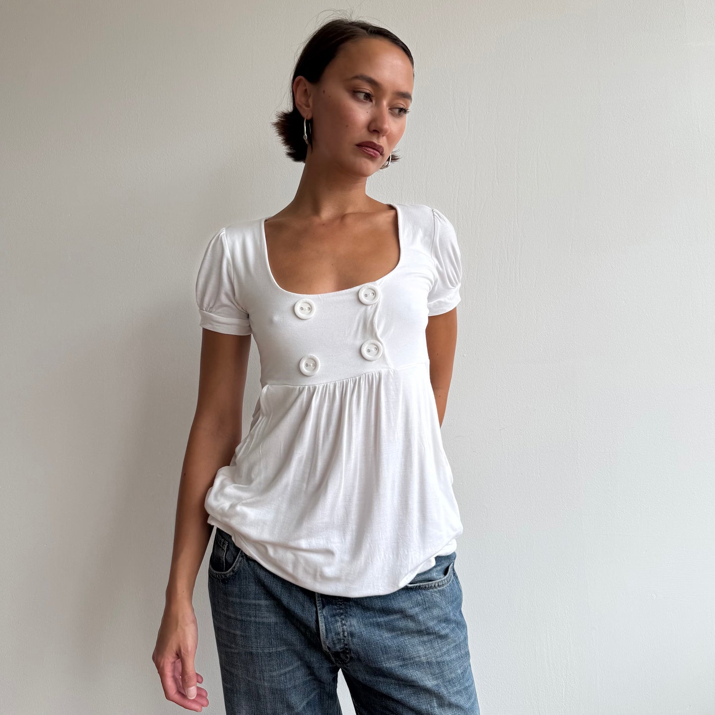 White short sleeve button top - Size M