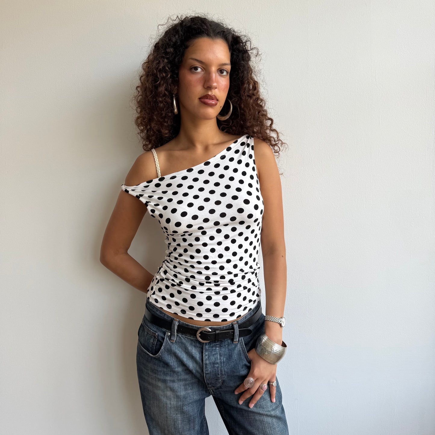 White polka dot top - Size M