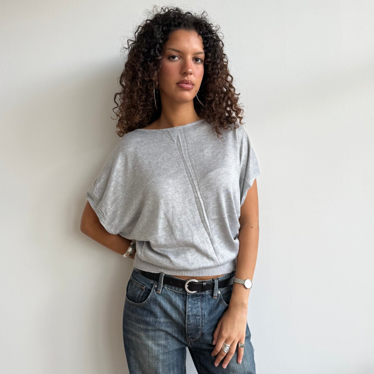Light grey short sleeve slouchy knit - Size S/M