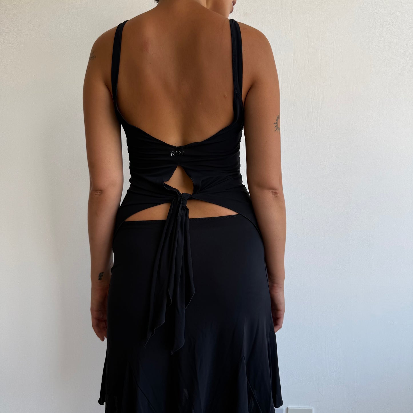 Black ruched open tie back dress - Size S