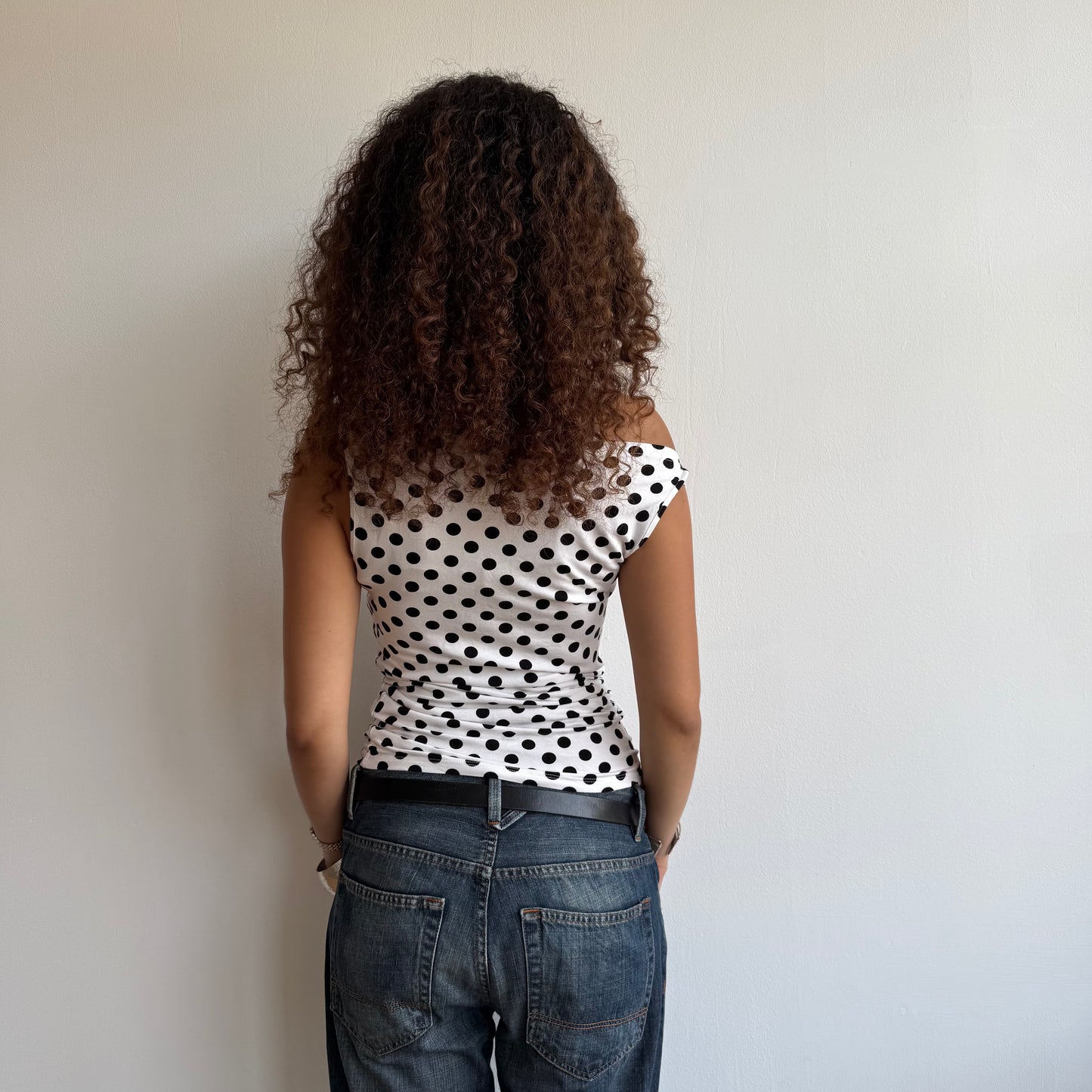 White polka dot top - Size M