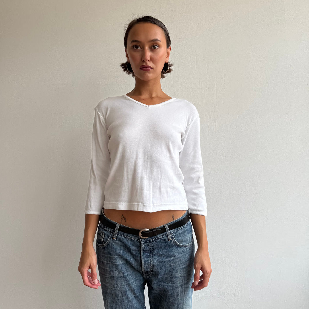 White 3/4 sleeve picot trim top - Size S