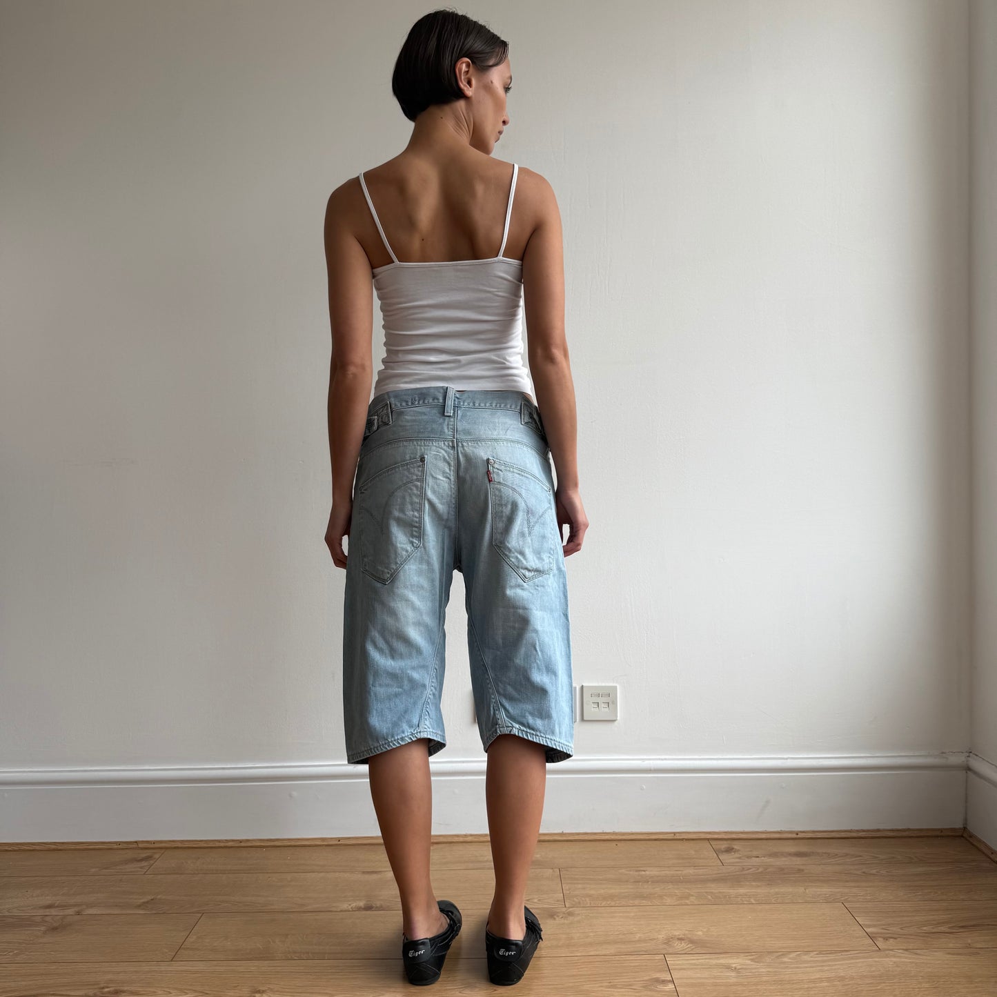 Levi’s Engineered cinch jorts - Size M