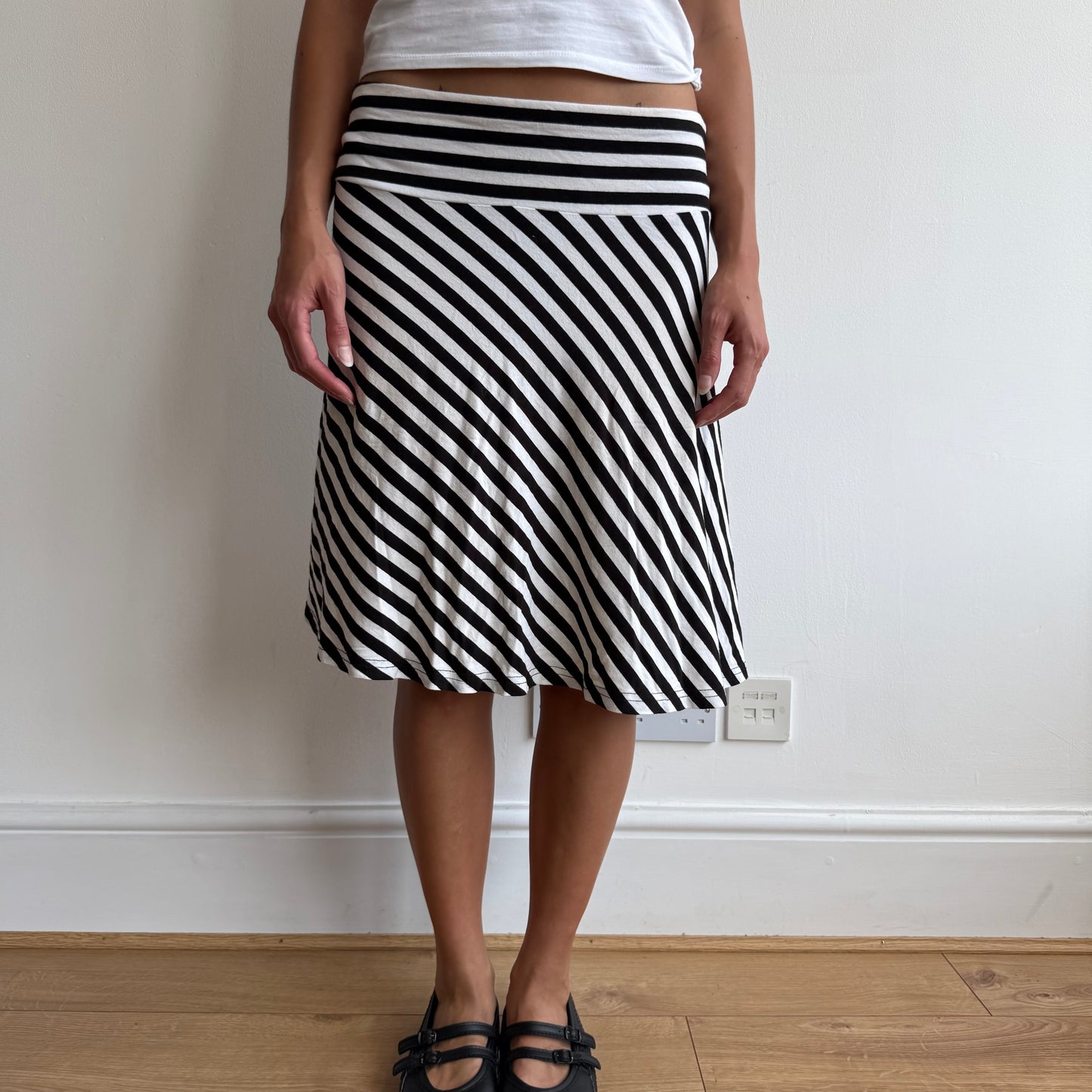 Black + white striped midi skirt - Size M