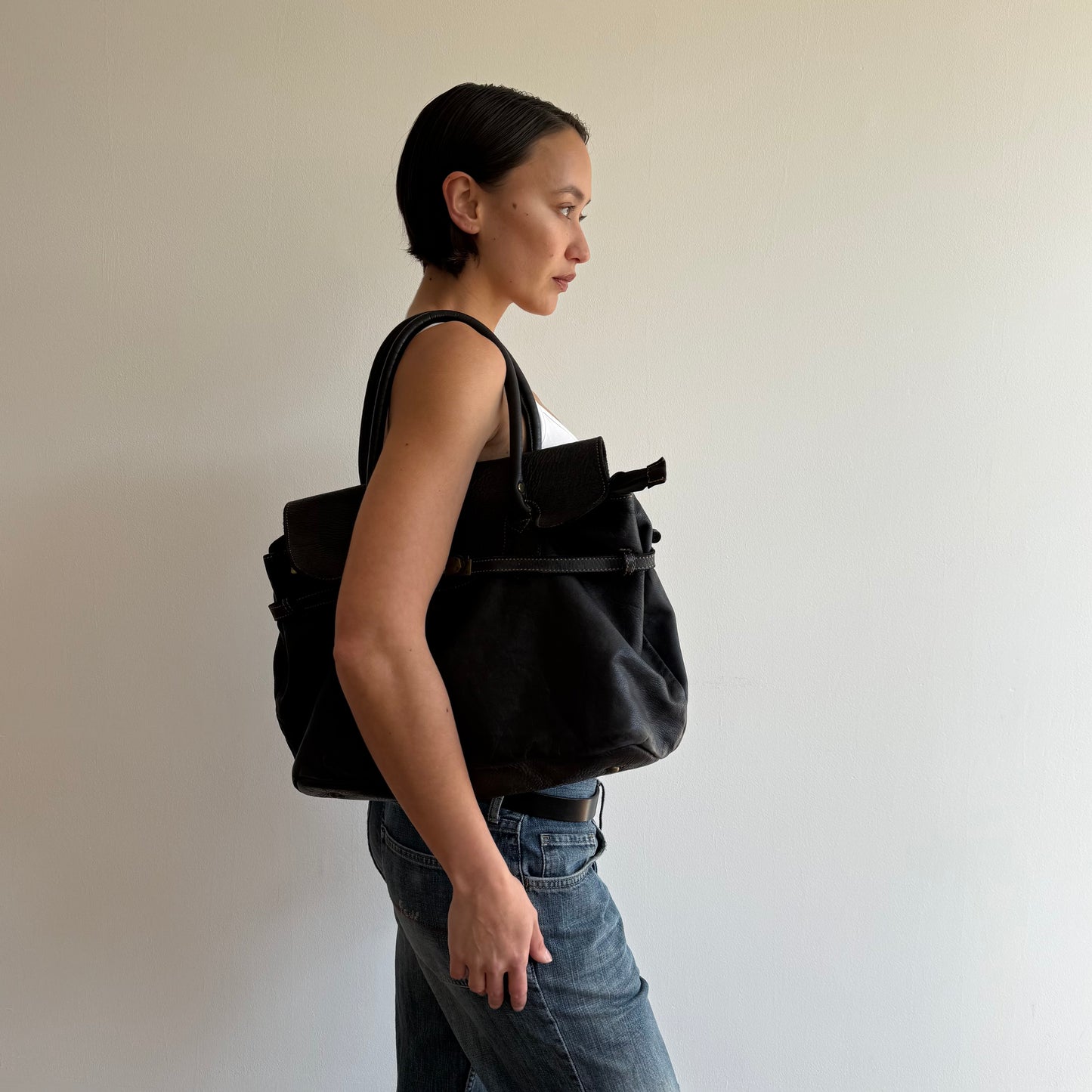 Navy leather ‘firkin’ bag - One Size