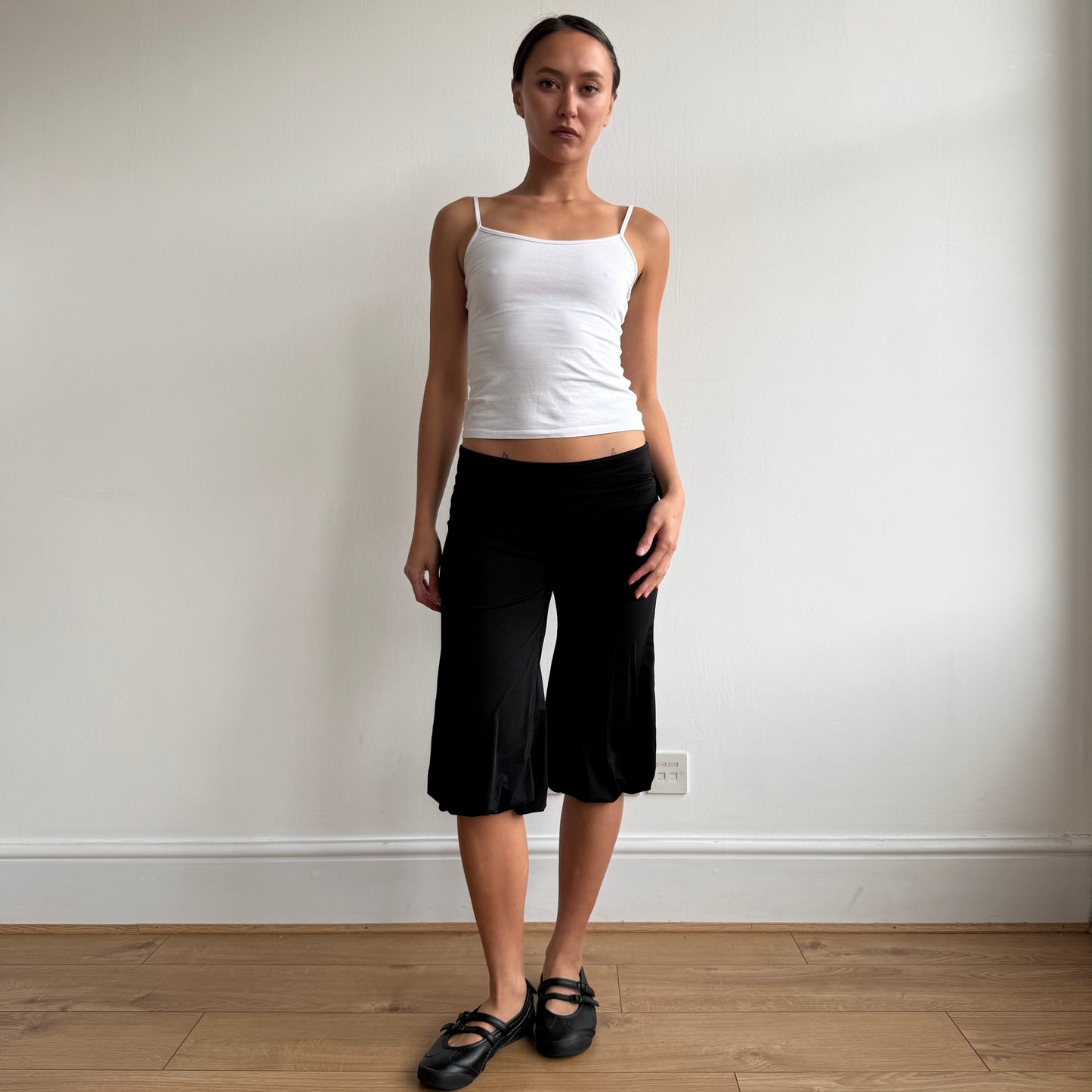 Black harem bubble capris - Size S