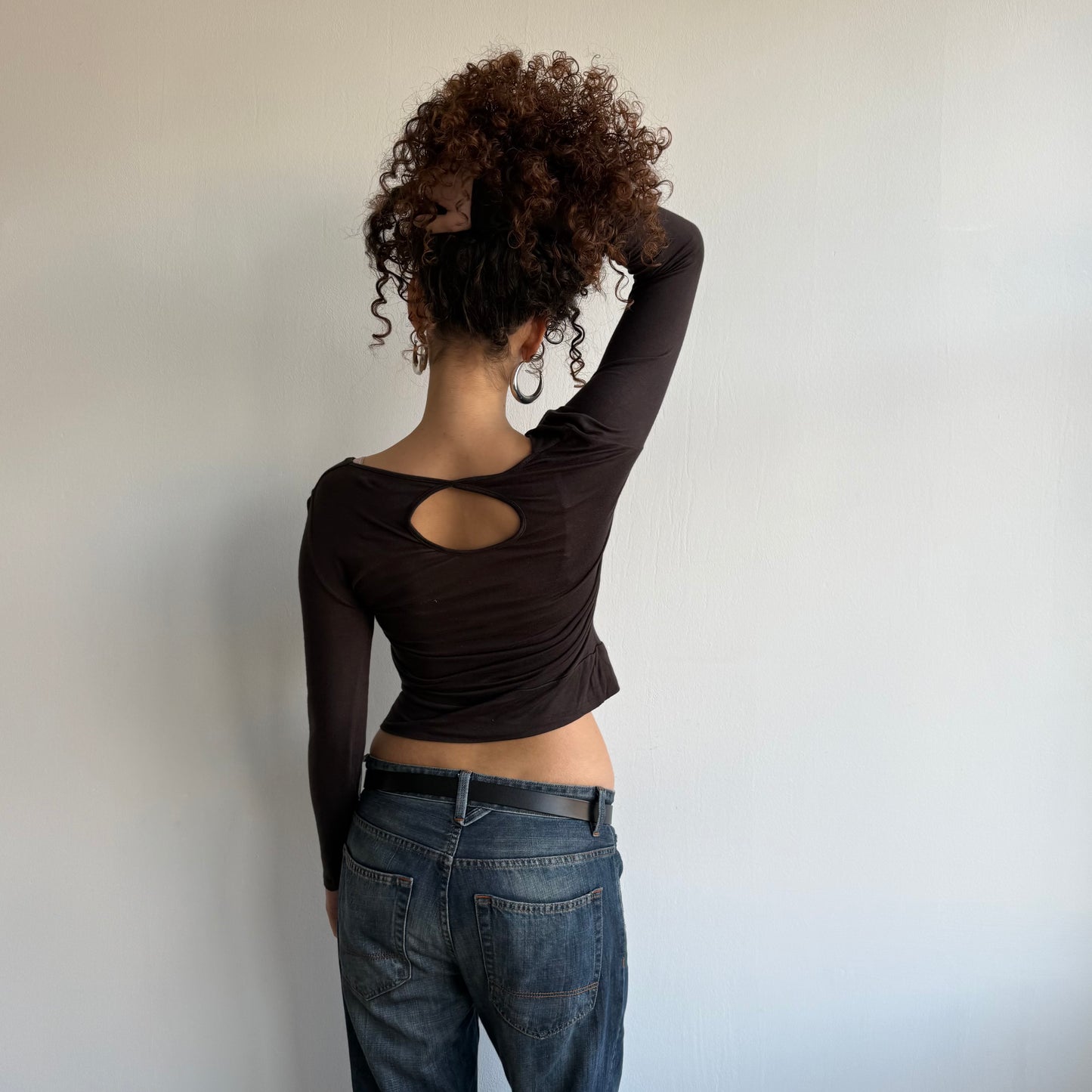 Brown keyhole slouchy top - Size S