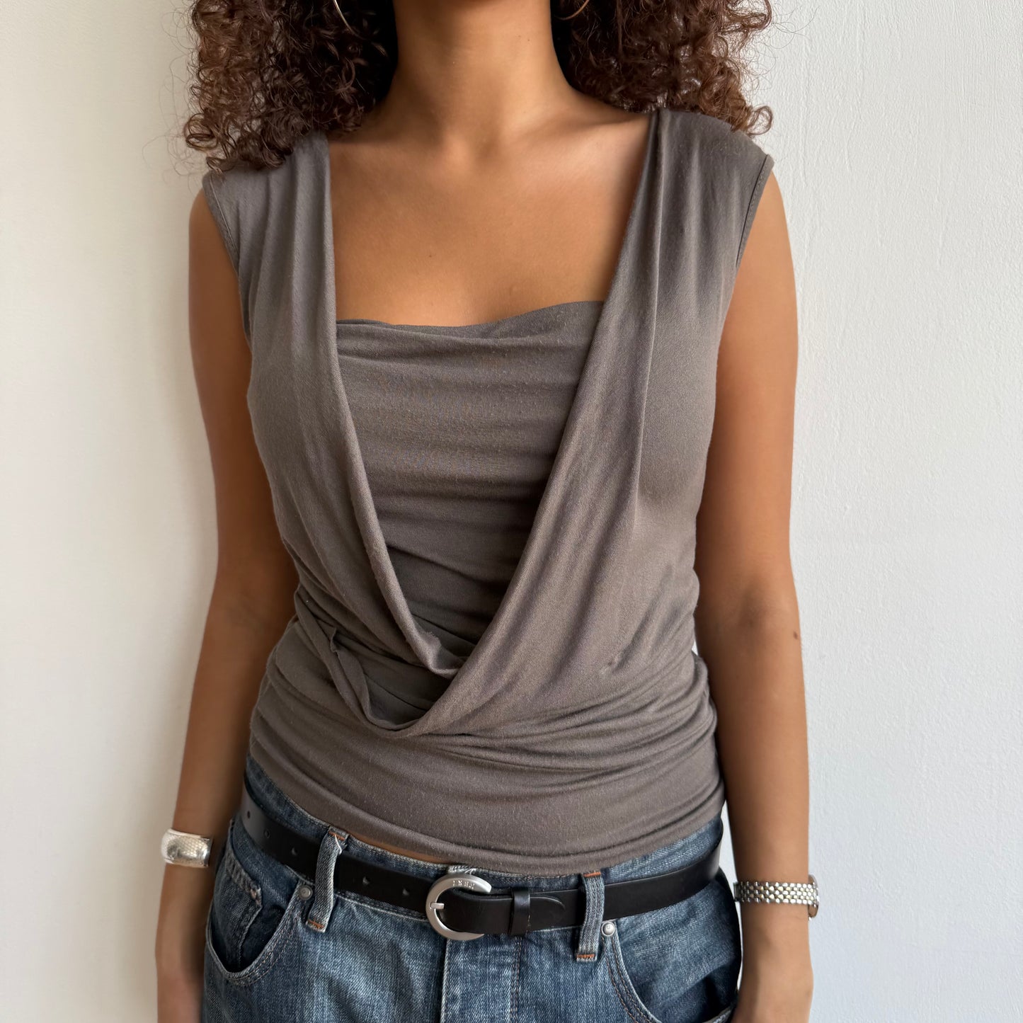 Taupe keyhole top - Size S