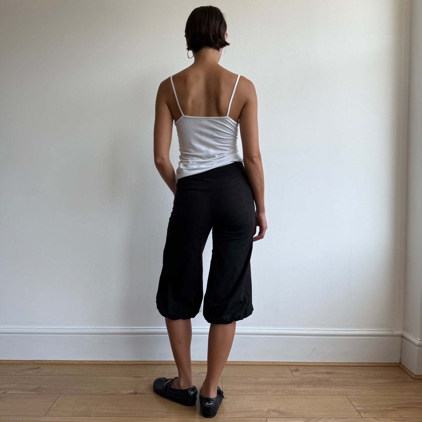 Black button bubble capris - Size XS